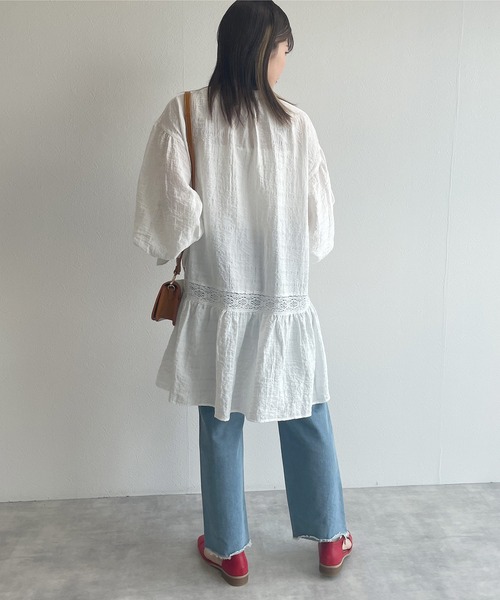 w closet(ダブルクローゼット)の「バンドネックレース切替チュニックワンピース(ワンピース・レディース・オフホワイト/グリーン/サックスブルー・FREE)」の12枚目の写真