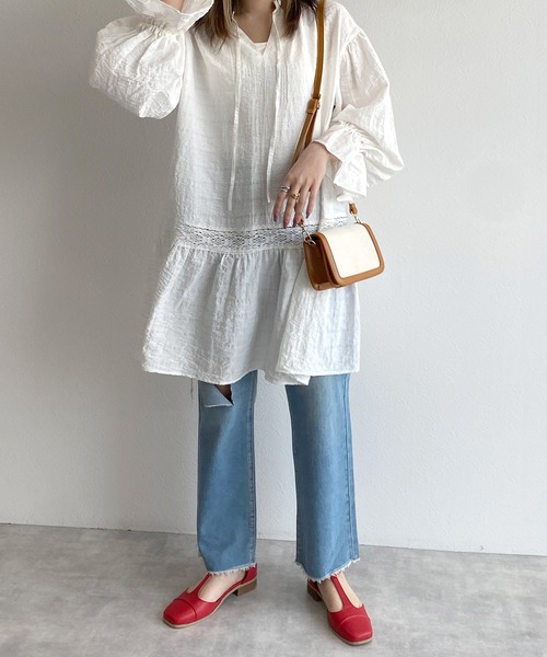 w closet(ダブルクローゼット)の「バンドネックレース切替チュニックワンピース(ワンピース・レディース・オフホワイト/グリーン/サックスブルー・FREE)」の15枚目の写真