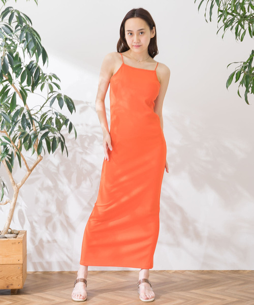 HEYUMM（ヘユム）の「リブカットロングワンピース（ワンピース・レディース・ブラック/ブルー/グリーン/オレンジ/ブラウン・ONE）」の19枚目の写真