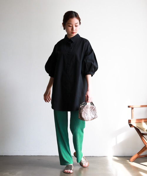 feepur（フェピュール）の「バックシャンボリュームハーフスリーブシャツ（シャツ/ブラウス・レディース・ブラック/オフホワイト/ブルー/ピンク・MEDIUM）」の5枚目の写真