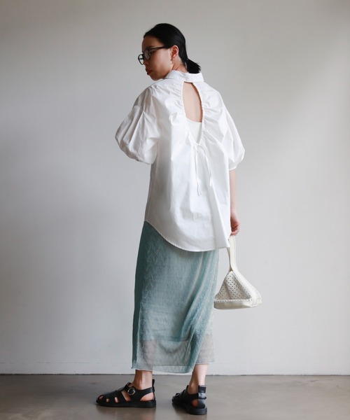 feepur（フェピュール）の「バックシャンボリュームハーフスリーブシャツ（シャツ/ブラウス・レディース・ブラック/オフホワイト/ブルー/ピンク・MEDIUM）」の20枚目の写真