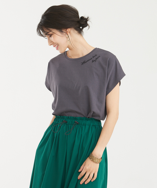 abahouse mavie(アバハウスマヴィ)の「刺繍ロゴTシャツ(Tシャツ/カットソー・レディース・チャコールグレー/ホワイト/グレー系その他/ホワイト系その他/ダークネイビー/ホワイト系その他2・フリー)」の14枚目の写真