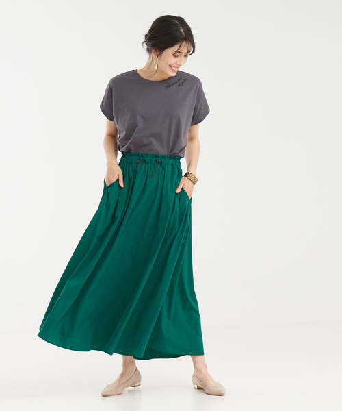 abahouse mavie(アバハウスマヴィ)の「刺繍ロゴTシャツ(Tシャツ/カットソー・レディース・チャコールグレー/ホワイト/グレー系その他/ホワイト系その他/ダークネイビー/ホワイト系その他2・フリー)」の12枚目の写真