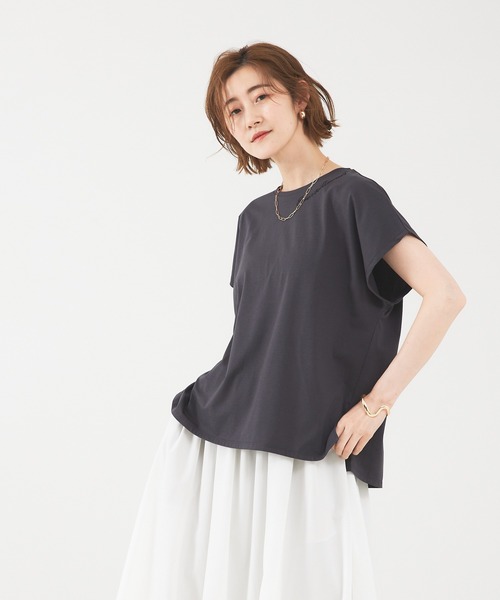 abahouse mavie(アバハウスマヴィ)の「刺繍ロゴTシャツ(Tシャツ/カットソー・レディース・チャコールグレー/ホワイト/グレー系その他/ホワイト系その他/ダークネイビー/ホワイト系その他2・フリー)」の6枚目の写真