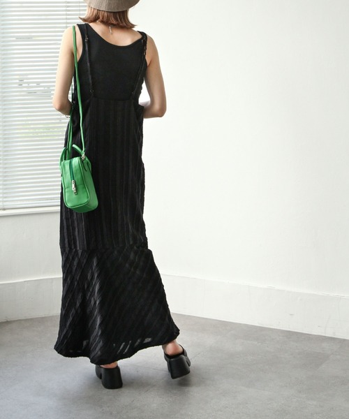 Chillfar(チルファー)の「ポコポコキャミワンピース(ワンピース・レディース・ブラック/ブルー/グリーン/アイボリー・FREE)」の19枚目の写真