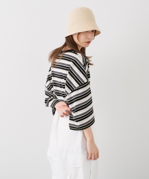 WHIMSIC（ウィムジック）の「【WHIMSIC】マルチボーダートリムTシャツ（Tシャツ/カットソー・レディース・ブラック/グレー/アイボリー・FREE）」の21枚目の写真