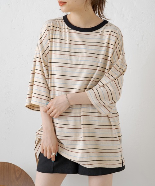 WHIMSIC（ウィムジック）の「【WHIMSIC】マルチボーダートリムTシャツ（Tシャツ/カットソー・レディース・ブラック/グレー/アイボリー・FREE）」の4枚目の写真