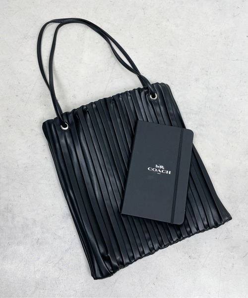 Meli rich（メリーリッチ）の「プリーツトートバッグ（トートバッグ・レディース・ライトブルー/ブラック・FREE）」の4枚目の写真