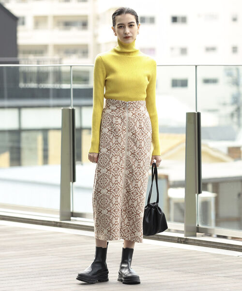 Ray BEAMS(レイビームス)の「Ray BEAMS / ジップ フロント ジャカード タイト スカート(スカート・レディース・ライトブルー/ブラウン系その他5・1/0)」の12枚目の写真