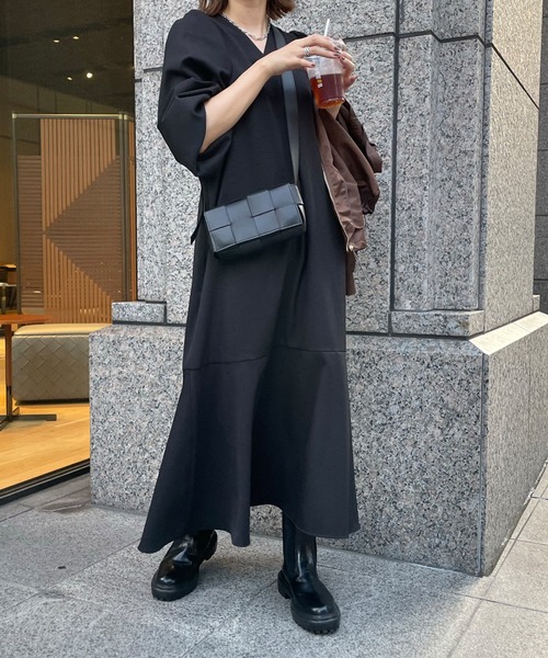 DouDou（ドゥドゥ）の「【新色追加】パフスリーブワンピース（ワンピース・レディース・ブラック/ベージュ/グレイッシュベージュ・FREE）」の18枚目の写真