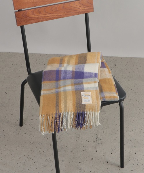 ikka（イッカ）の「抗菌加工マルチチェックマフラー（マフラー・レディース・イエロー/パープル/レッド/グリーン/ブラック/ブルー・FREE）」の4枚目の写真