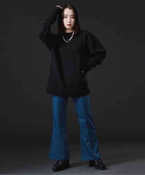 Ellno Loset(エルノロゼット)の「アームウォーマ付きモックネックニット(ニット/セーター・メンズ・ブラック/ブルー/パープル系その他・MEDIUM/LARGE)」の19枚目の写真