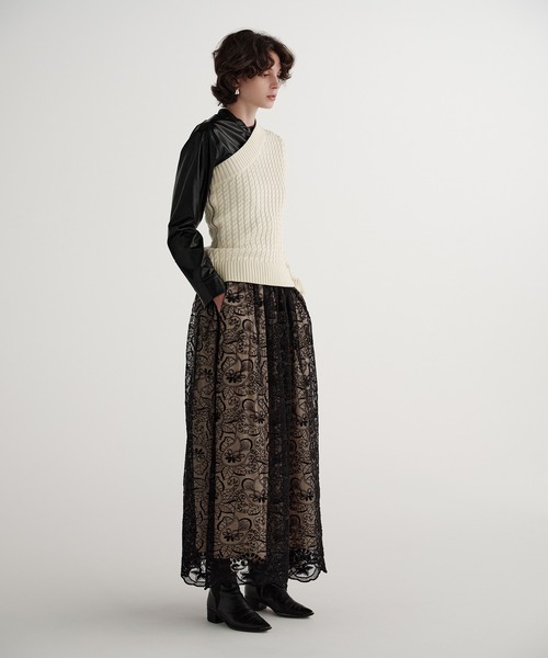 AKTE（アクテ）の「エンブロイダリーボリュームロングスカート  