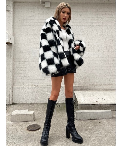 EGOIST（エゴイスト）の「ボリュームエコファーブルゾン（ブルゾン・レディース・ブラック/ベージュ・FREE）」の9枚目の写真