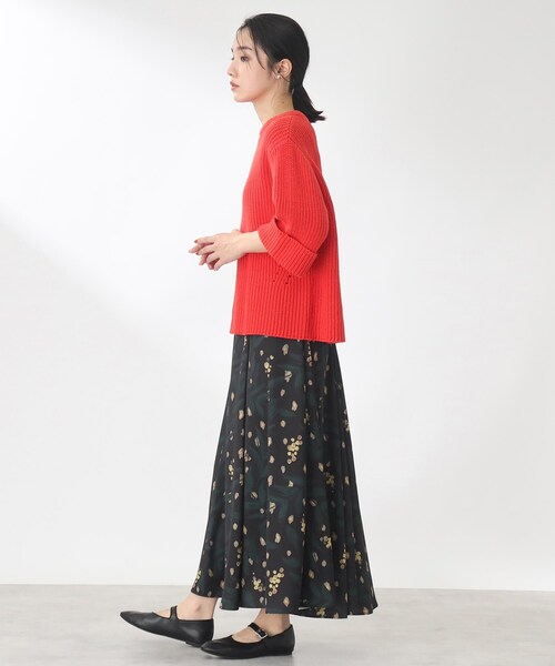 THE SHOP TK （ザ ショップ ティーケー ）の「◆【1枚でサマになる/華やか】ミモザブーケ柄フレアスカート（スカート・レディース・ブラック系/ホワイト系3・99）」の17枚目の写真