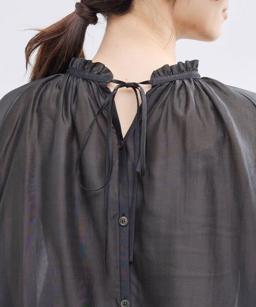 前後2WAYスタンドフリルシアーブラウス