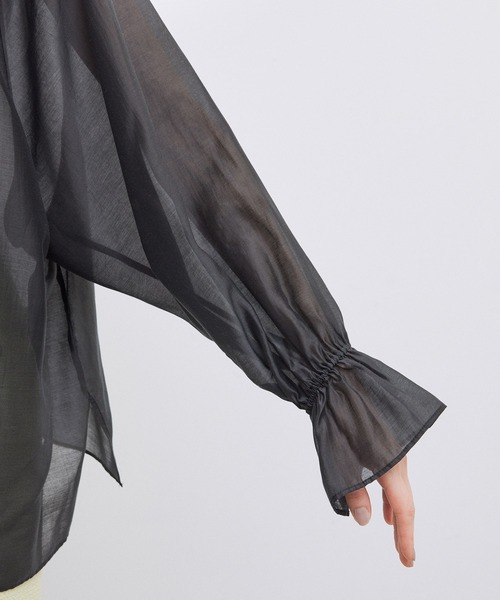 前後2WAYスタンドフリルシアーブラウス