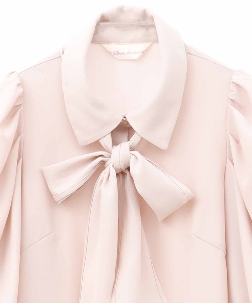 31 Sons de mode(トランテアン ソン ドゥ モード)の「襟付きボウタイブラウス(シャツ/ブラウス・レディース・オフホワイト/ベージュ/ネイビー・36)」の14枚目の写真