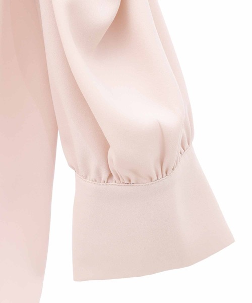 31 Sons de mode(トランテアン ソン ドゥ モード)の「襟付きボウタイブラウス(シャツ/ブラウス・レディース・オフホワイト/ベージュ/ネイビー・36)」の17枚目の写真