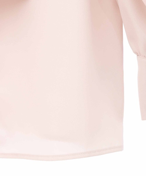 31 Sons de mode(トランテアン ソン ドゥ モード)の「襟付きボウタイブラウス(シャツ/ブラウス・レディース・オフホワイト/ベージュ/ネイビー・36)」の18枚目の写真