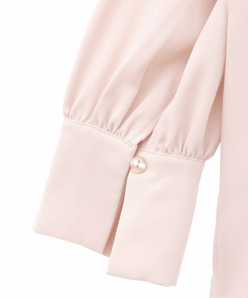 31 Sons de mode(トランテアン ソン ドゥ モード)の「襟付きボウタイブラウス(シャツ/ブラウス・レディース・オフホワイト/ベージュ/ネイビー・36)」の20枚目の写真