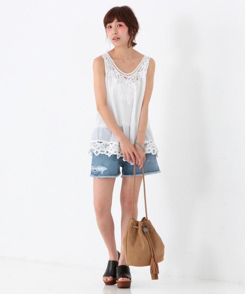 Another Edition(アナザーエディション)の「ダメージデニムショートパンツ/AEBC ダメージDNM S/PT◆(デニムパンツ・レディース・ホワイト/ネイビー・SMALL/MEDIUM)」の14枚目の写真