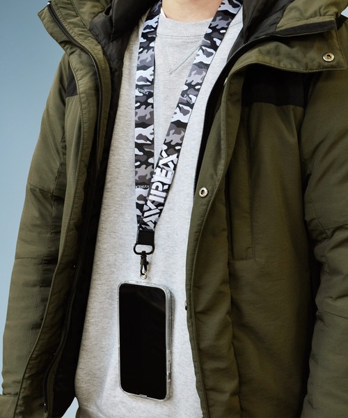 AVIREX（アヴィレックス）の「アヴィレックス ロングストラップ 「迷彩柄」（スマホグッズ・メンズ・グリーン/ブラック・ONE SIZE）」の5枚目の写真