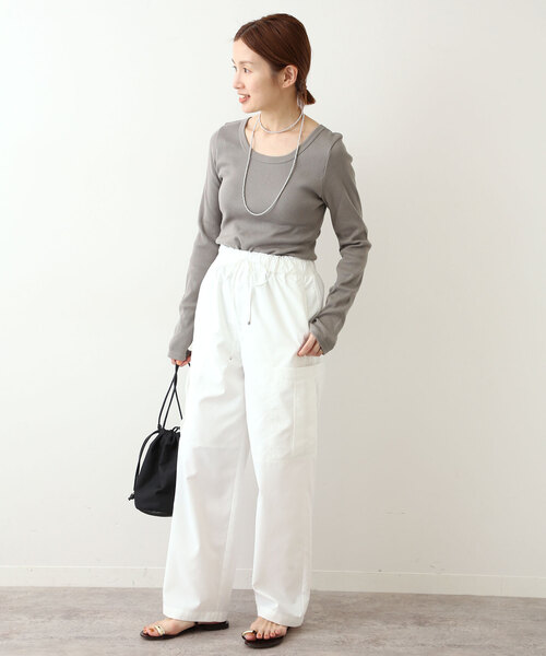 IENA(イエナ)の「テレコオープンネックTシャツ(Tシャツ/カットソー・レディース・ライトグレー/ホワイト/グリーン/ネイビー・FREE)」の11枚目の写真