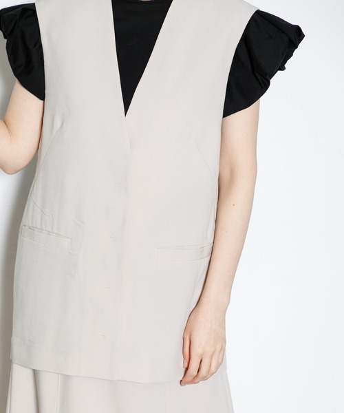 AMERICAN RAG CIE(アメリカンラグシー)の「ノーカラージレ(ベスト・レディース・ブラック/ライトベージュ・FREE)」の17枚目の写真