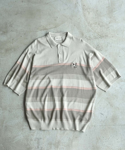 EMMA CLOTHES(エマクローズ)の「パネルマルチボーダー刺繍ルーズニットポロシャツ EMMA CLOTHES(ポロシャツ・メンズ・チャコール/ライトグレー/オリーブ・M/L)」の8枚目の写真