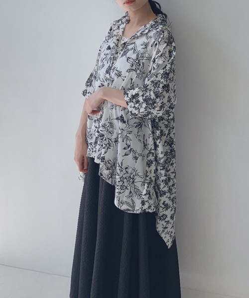 AS KNOW AS plus（アズノゥアズプラス）の「○イレギュラーヘムMIX5分袖チュニック（チュニック・レディース・チェック/ホワイト系/ブラック系/ブルー系/ブラック系1/ホワイト系1/ライトグリーン系/ホワイト系2/ホワイト系3/ブラック系4/ブラック系5/ホワイト系4/イエロー系その他/オフホワイト/ブラック系6/ホワイト系7/ブラック系7/ブルー系7/イエロー系/グリーン系/マルチ/ブルー系1/チャコールグレー・FREE）」の3枚目の写真