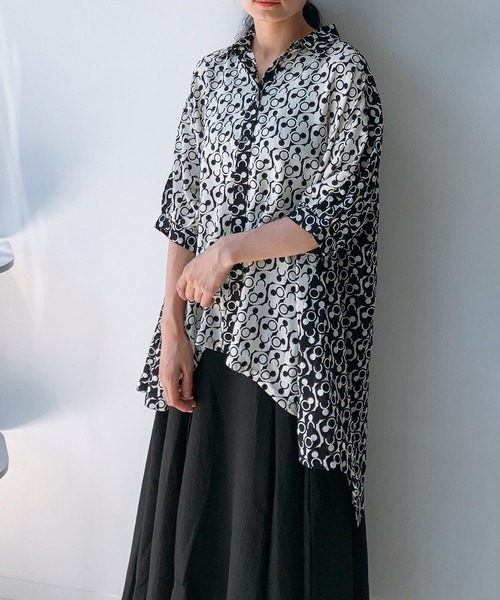 AS KNOW AS plus（アズノゥアズプラス）の「○イレギュラーヘムMIX5分袖チュニック（チュニック・レディース・チェック/ホワイト系/ブラック系/ブルー系/ブラック系1/ホワイト系1/ライトグリーン系/ホワイト系2/ホワイト系3/ブラック系4/ブラック系5/ホワイト系4/イエロー系その他/オフホワイト/ブラック系6/ホワイト系7/ブラック系7/ブルー系7/イエロー系/グリーン系/マルチ/ブルー系1/チャコールグレー・FREE）」の5枚目の写真