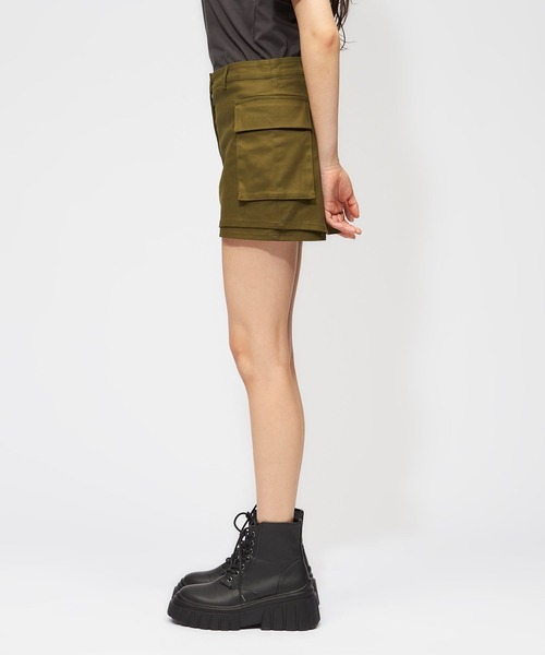 FOREVER 21（フォーエバー トゥエンティーワン）の「ワークローライズミニスカパン（スカート・レディース・ホワイト/グリーン系その他3/ブラック・SMALL/MEDIUM）」の4枚目の写真