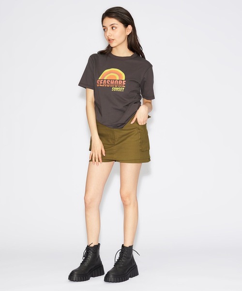 FOREVER 21（フォーエバー トゥエンティーワン）の「ワークローライズミニスカパン（スカート・レディース・ホワイト/グリーン系その他3/ブラック・SMALL/MEDIUM）」の7枚目の写真