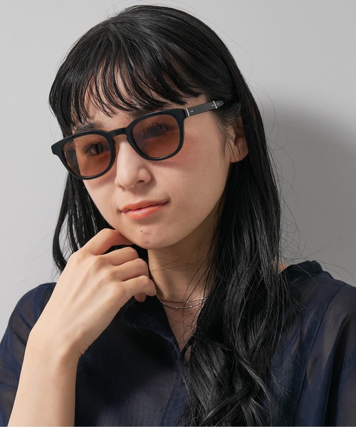 UNITED ARROWS(ユナイテッドアローズ)の「ウェリントン型調光サングラス|折り畳み|紫外線対策|レンズの色が変わるサングラス|ユナイテッドアローズ|Zoff | UNITED ARROWS Wellness(サングラス・レディース・ブラック/ブラック系その他2/ブラック系その他・FREE)」の18枚目の写真