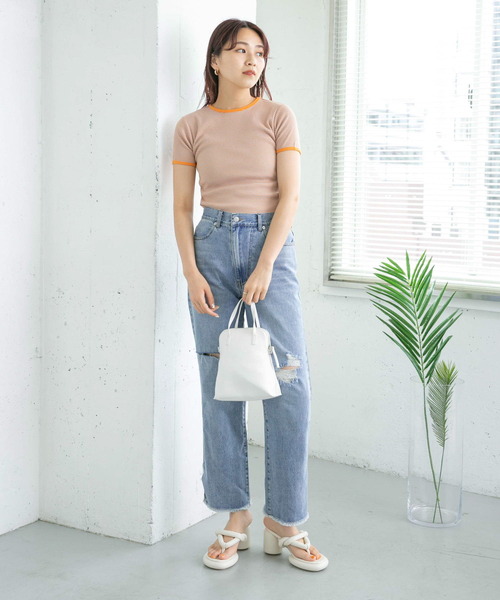 KBF（ケイビーエフ）の「リメイクダメージスリットデニム（デニムパンツ・レディース・ライトブルー/ホワイト・36/38）」の6枚目の写真