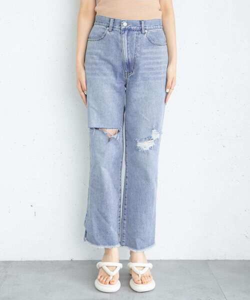 KBF（ケイビーエフ）の「リメイクダメージスリットデニム（デニムパンツ・レディース・ライトブルー/ホワイト・36/38）」の11枚目の写真