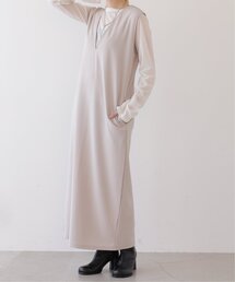 RAY CASSIN（レイカズン）の「リップルVネックワンピース（ジャンパースカート）」