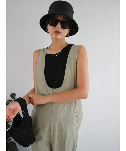 TRUNC（トランクエイティーエイト）の「Relaxed Fit Overalls（サロペット/オーバーオール・レディース・グレイッシュベージュ・FREE）」の7枚目の写真