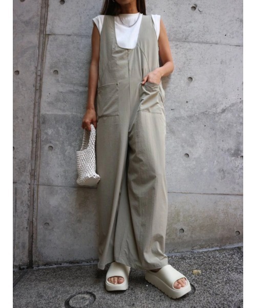 TRUNC（トランクエイティーエイト）の「Relaxed Fit Overalls（サロペット/オーバーオール・レディース・グレイッシュベージュ・FREE）」の18枚目の写真