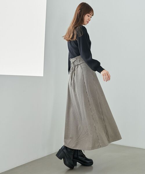 MAJESTIC LEGON(マジェスティックレゴン)の「バックレースアップフレアスカート(スカート・レディース・ホワイト系その他/ブラック系その他2/ブルー系その他4/ピンク系その他2/ブラック/ブラック系その他/ブラウン系その他2/ベージュ系その他2・SMALL/MEDIUM)」の10枚目の写真