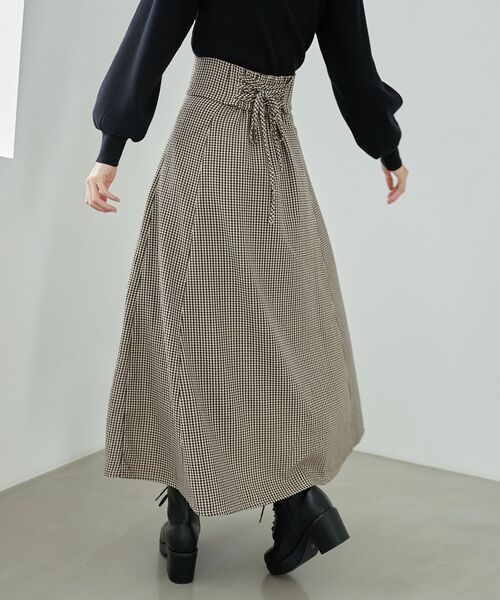 MAJESTIC LEGON(マジェスティックレゴン)の「バックレースアップフレアスカート(スカート・レディース・ホワイト系その他/ブラック系その他2/ブルー系その他4/ピンク系その他2/ブラック/ブラック系その他/ブラウン系その他2/ベージュ系その他2・SMALL/MEDIUM)」の12枚目の写真