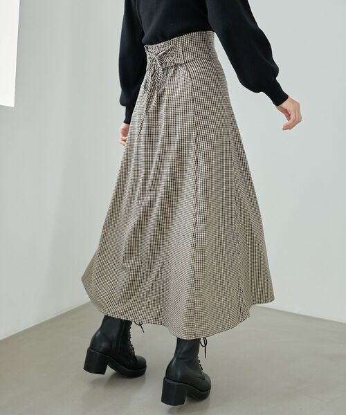 MAJESTIC LEGON(マジェスティックレゴン)の「バックレースアップフレアスカート(スカート・レディース・ホワイト系その他/ブラック系その他2/ブルー系その他4/ピンク系その他2/ブラック/ブラック系その他/ブラウン系その他2/ベージュ系その他2・SMALL/MEDIUM)」の13枚目の写真