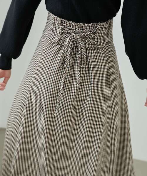 MAJESTIC LEGON(マジェスティックレゴン)の「バックレースアップフレアスカート(スカート・レディース・ホワイト系その他/ブラック系その他2/ブルー系その他4/ピンク系その他2/ブラック/ブラック系その他/ブラウン系その他2/ベージュ系その他2・SMALL/MEDIUM)」の15枚目の写真