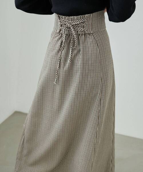 MAJESTIC LEGON(マジェスティックレゴン)の「バックレースアップフレアスカート(スカート・レディース・ホワイト系その他/ブラック系その他2/ブルー系その他4/ピンク系その他2/ブラック/ブラック系その他/ブラウン系その他2/ベージュ系その他2・SMALL/MEDIUM)」の16枚目の写真