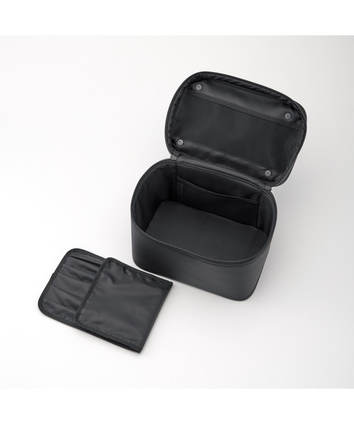 無印良品（ムジルシリョウヒン）の「ナイロンメイクボックス／Ｍ　黒／約２４×１６．５×１８ｃｍ（ポーチ・レディース・ブラック・FREE）」の7枚目の写真
