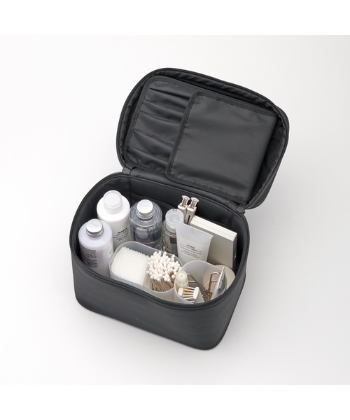 ナイロンメイクボックス／M 黒／約24×16．5×18cm（ポーチ