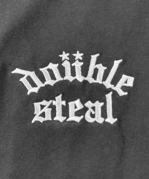 DOUBLE STEAL(ダブルスティール)の「ブラックレター刺繍 長袖Tシャツ(Tシャツ/カットソー・メンズ・チャコールグレー/ブラック・LARGE/X-LARGE/MEDIUM)」の5枚目の写真