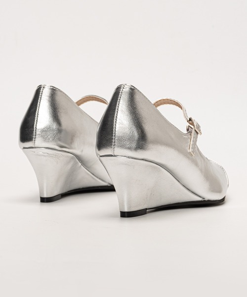 SVEC（シュベック）の「ウェッジソール ポインテッドトゥ ストラップパンプス（パンプス・レディース・ブラック/ホワイト/シルバー・35/36/38/40/37/39）」の12枚目の写真