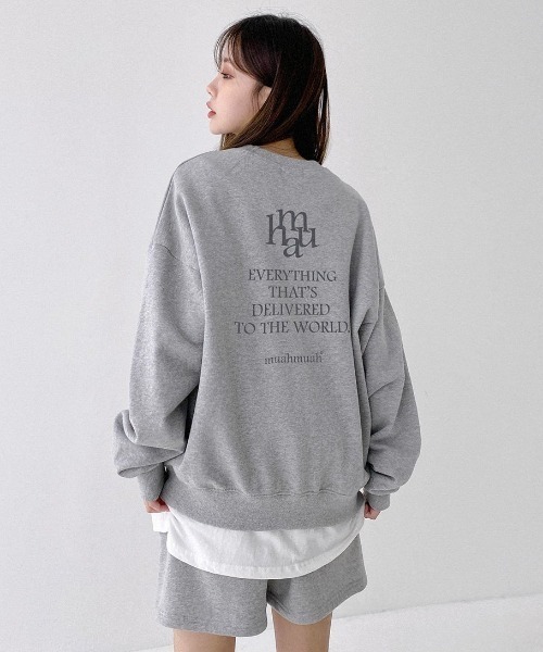 muahmuah(ムーアムーア)の「A'GEM/9 × .kom『muah muah/ムーアムーア』SIGNATURE BACK POINT NAPPING MTM/シグニチャー バックポイント 裏起毛 プルオーバー スウェットシャツ(スウェット・レディース・グレー/ブラック・FREE)」の9枚目の写真